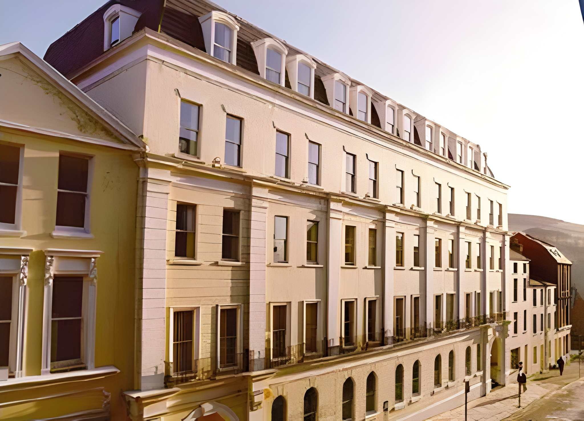 Commercial-Saint-Georges-House-1